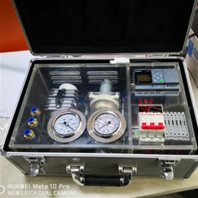 フラットシート膜試験装置